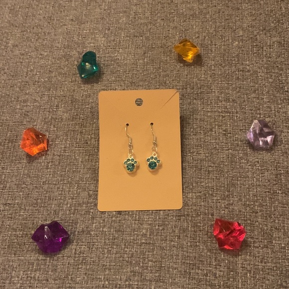 Earrings - Picture 3 of 3